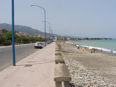Sant'Agata di Militello - Parte del Lungomare Cosenz e la villa Comunale