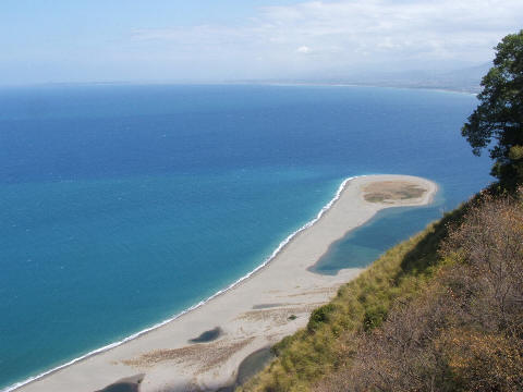 Tindari - L'effige della Madonna sui laghetti di Marinello
