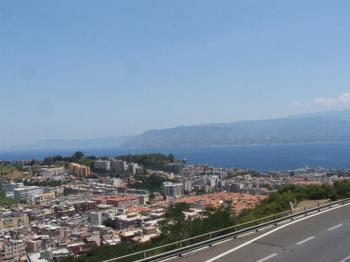 Lo Stretto di Messina (Sicilia - Italia)