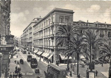 Via Roma in una bella foto d'epoca della vecchia ed antica Palermo - Sicilia