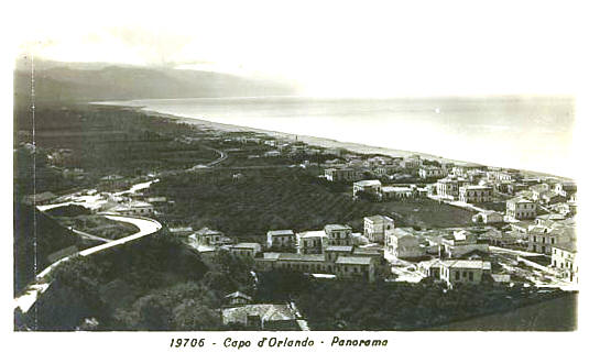 Una foto d'epoca dalla zona di San Giuseppe - Malvicino (capo d'orlando) dallla quale si coglie una citt� ancora in espansione