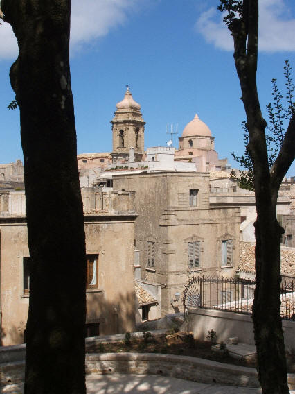 Le due Chiese di San Giuliano e San Giovanni ubicate nell'affascinante citt� turistica di Erice (provincia di Trapani)