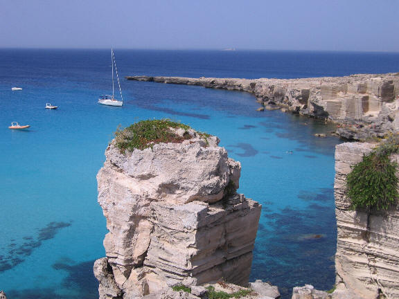 Scorcio della spiaggia di Cala Rossa di Favignana - Sicilia