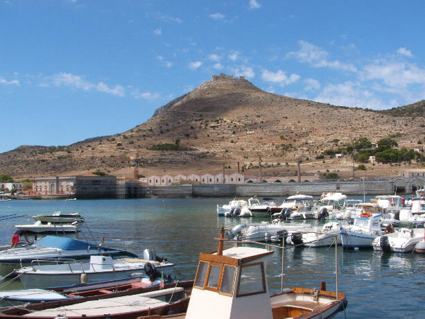 Porto e Monte Santa Caterina a Favignana (Trapani)