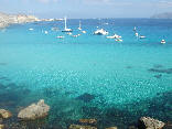 Favignana - Un suggestivo scorcio della spiaggia di Cala Rossa