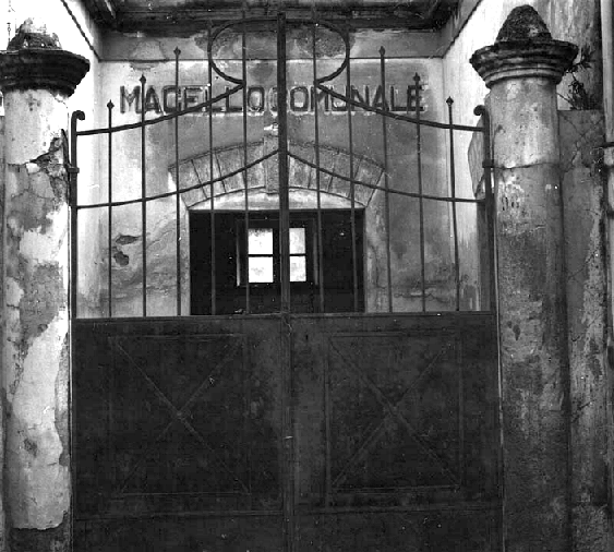 Il macello comunale della citt� di gioiosa marea riprodotto da una interessante e storica foto di tanti anni fa