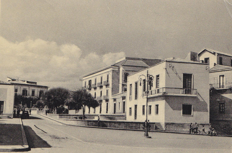 La piazza Roma di Naso in una foto favolosa
