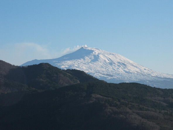 Etna. Il vulcano pi� grande d'Europa situato in Sicilia nel territorio della provincia di Catania
