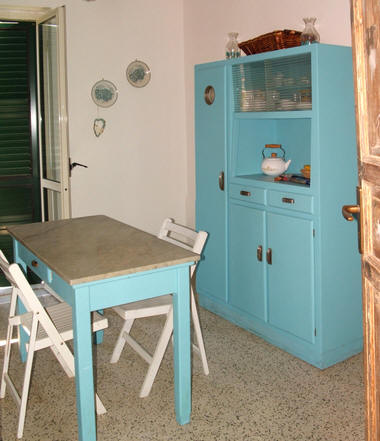 Mobile in cucina - Casa Villa Vacanze di Militello Rosmarino MR01